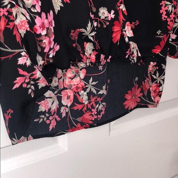 Flower Top - Picture 3 of 3